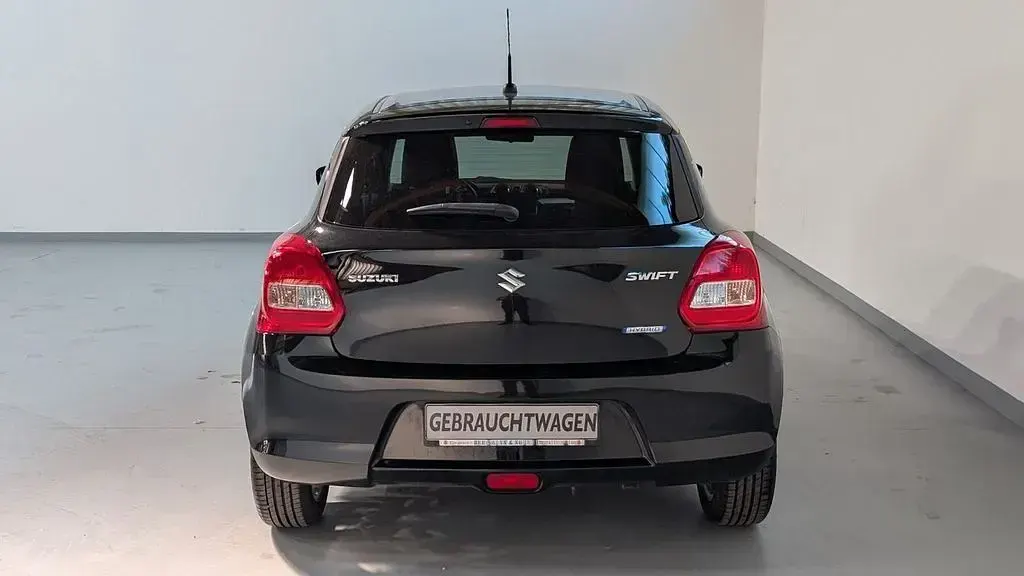 Gebraucht Suzuki Swift Comfort 90 PS (66 kW) 2020 Schwarz Kleinwagen