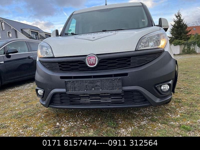 Gebraucht Fiat Doblò 101 PS (74 kW) 2015 Weiß Van / Kleinbus