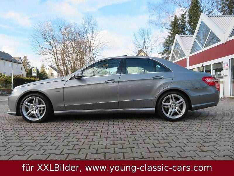 Gebraucht Mercedes E500 408 PS (300 kW) 2011 Limousine
