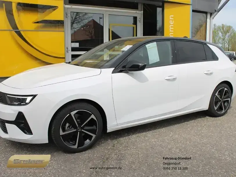 Gebraucht Opel Astra 131 PS (96 kW) 2025 Limousine