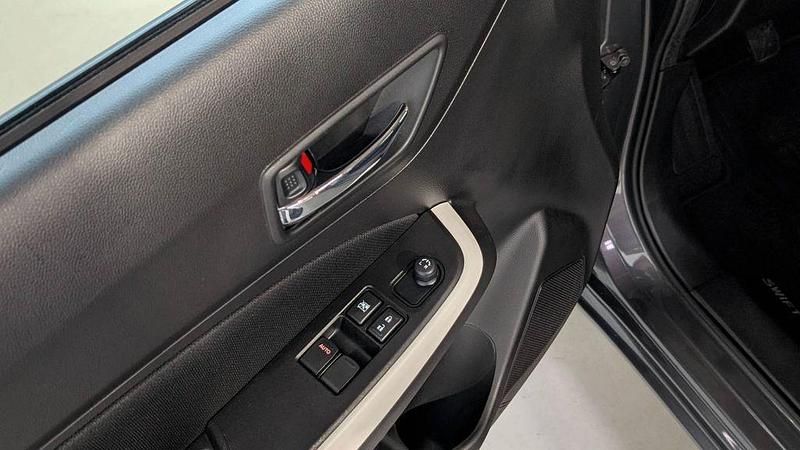 Gebraucht Suzuki Swift Comfort 83 PS (61 kW) 2021 Grau Kleinwagen