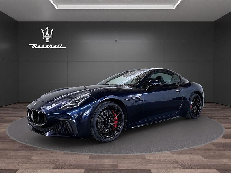 Gebraucht Maserati Granturismo 549 PS (403 kW) 2025 Blau Coupé