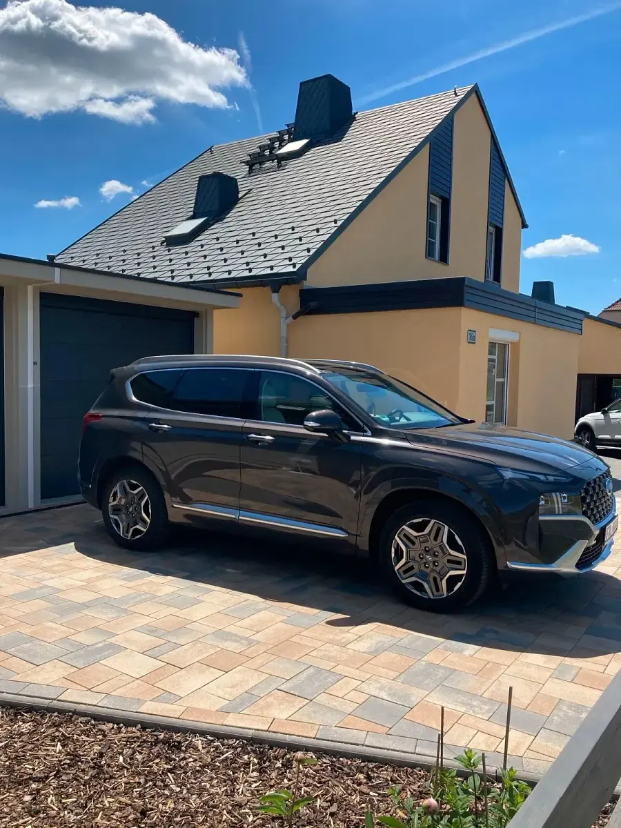 Gebraucht Hyundai Santa Fe 230 PS (169 kW) 2024 Braun SUV