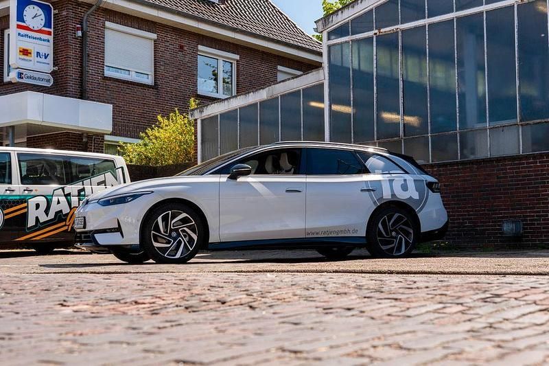 Gebraucht VW ID.7 Pro 210 kW (286 PS) 2025 Weiß Kombi