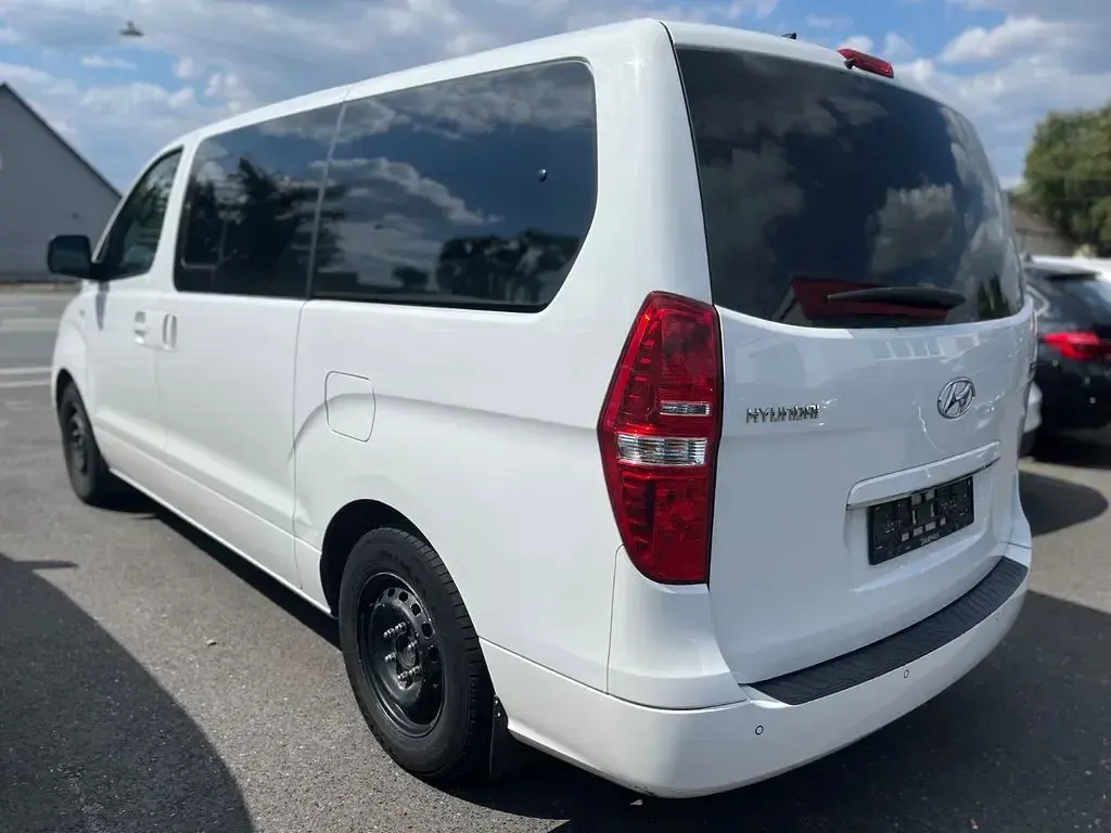 Gebraucht Hyundai H-1 Trend 170 PS (125 kW) 2018 Weiß Van / Kleinbus