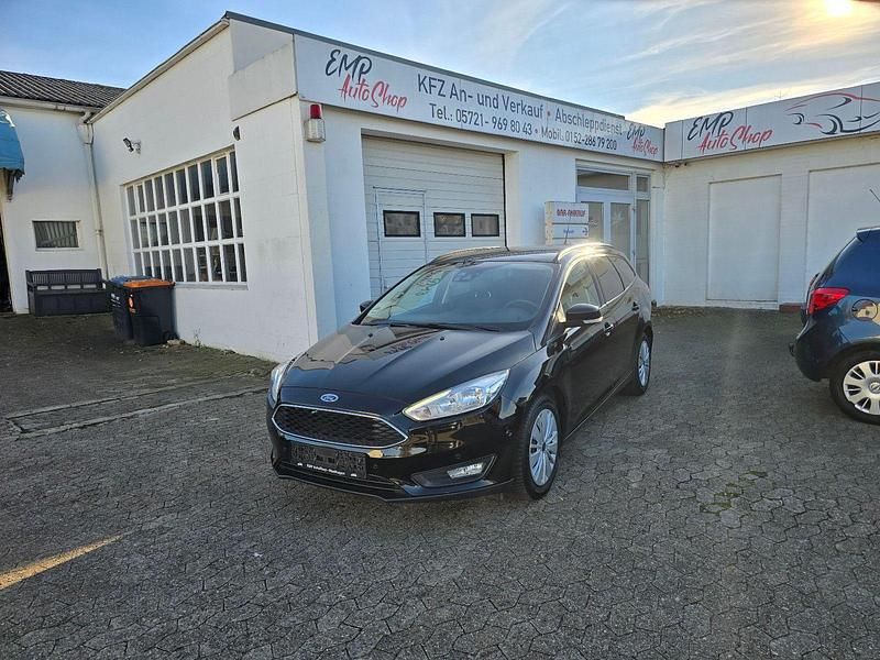 Schwarz Gebraucht 2015 Ford Focus Business Edition Kombi | 8.990 € (Fairer Preis) - Bild 1/4