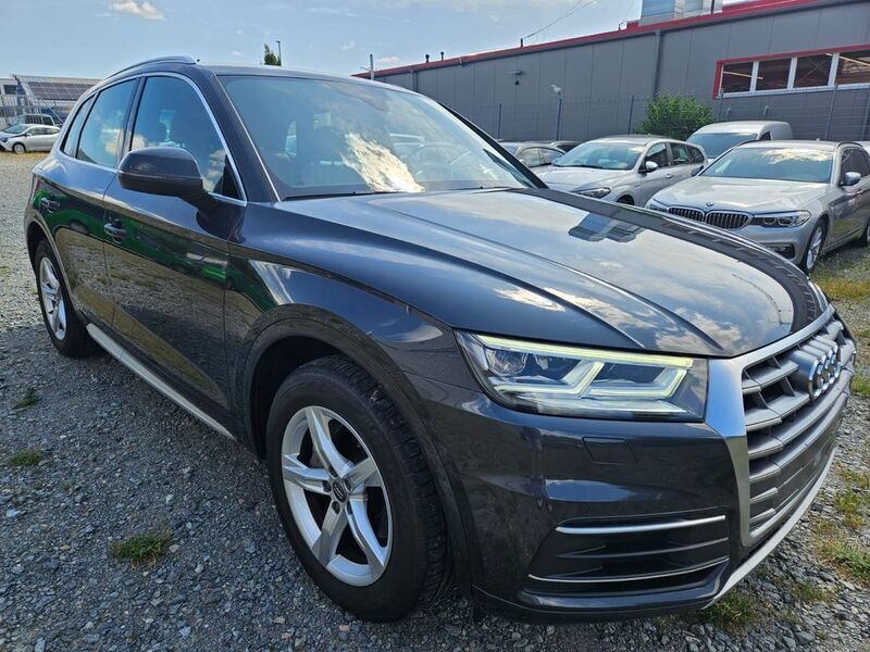 Grau Gebraucht 2019 Audi Q5 Sport SUV | 26.656 € (Fairer Preis) - Bild 1/4