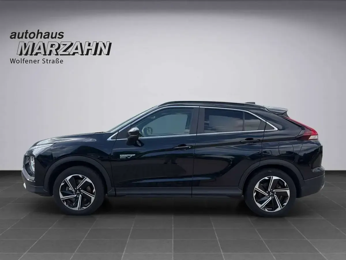 Gebraucht Mitsubishi Eclipse Cross Intro Edition 98 PS (72 kW) 2021 Pantherschwarz (p) SUV
