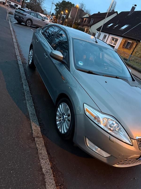 Grau Gebraucht 2008 Ford Mondeo Limousine | 4.900 € (Teuer) - Bild 1/4