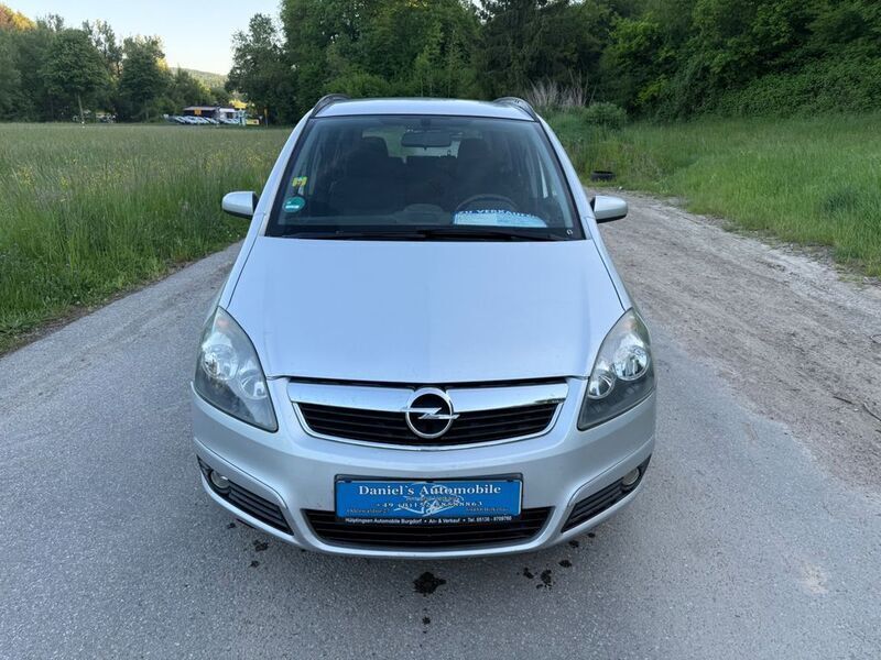 Silber Gebraucht 2005 Opel Zafira Van / Kleinbus | 3.600 € (Etwas zu teuer) - Bild 1/4