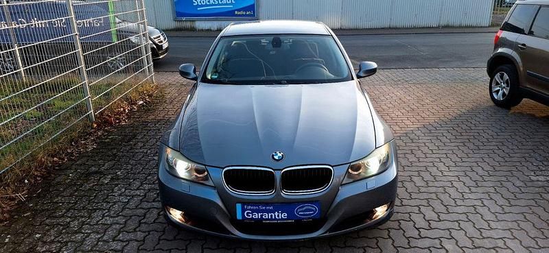 Gebraucht BMW 318 143 PS (105 kW) 2008 Grau Limousine