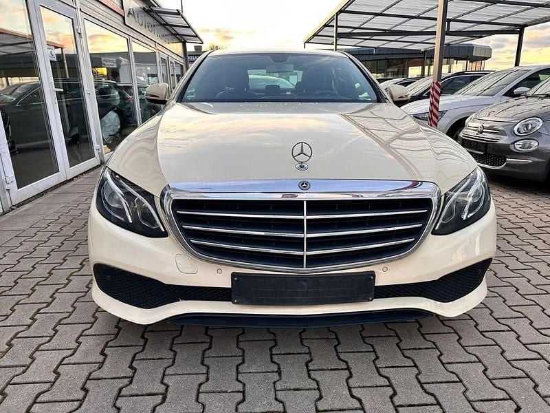 Gebraucht Mercedes E200 160 PS (117 kW) 2020 Beige Limousine