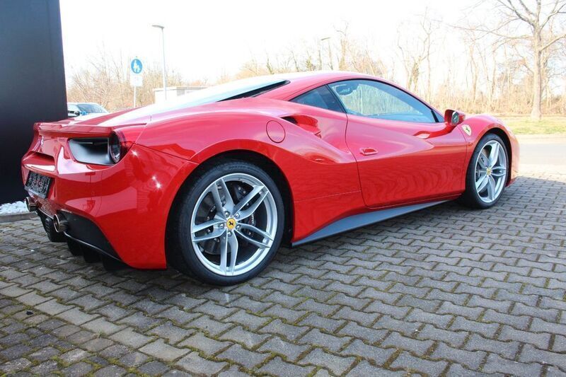 Gebraucht Ferrari 488 670 PS (492 kW) 2018 Rot Coupé