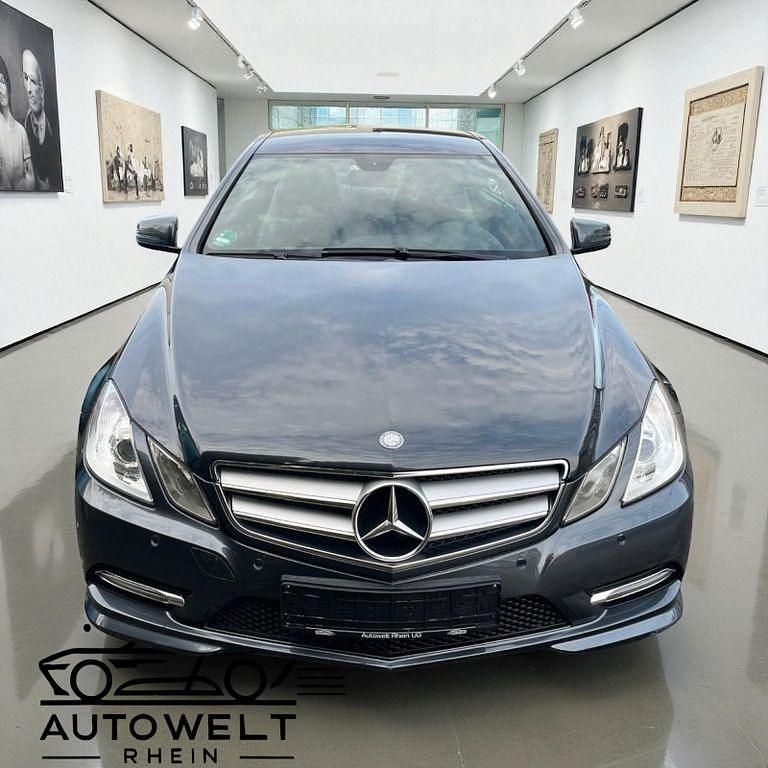 Gebraucht Mercedes E200 AMG 184 PS (135 kW) 2012 Grau Coupé