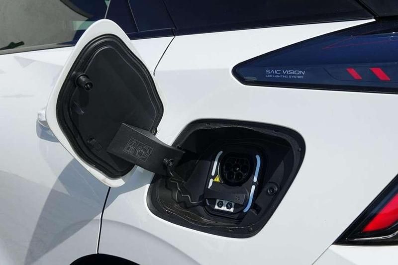 Neu MG MG4 EV Luxury 150 kW (204 PS) 2026 Dover white Kleinwagen