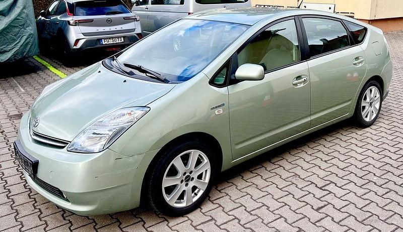 Gebraucht Toyota Prius 77 PS (56 kW) 2008 Grün Kleinwagen