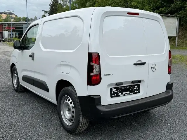 Nowe Opel Combo-e Life 100 kW (136 KM) 2026 Biały Van