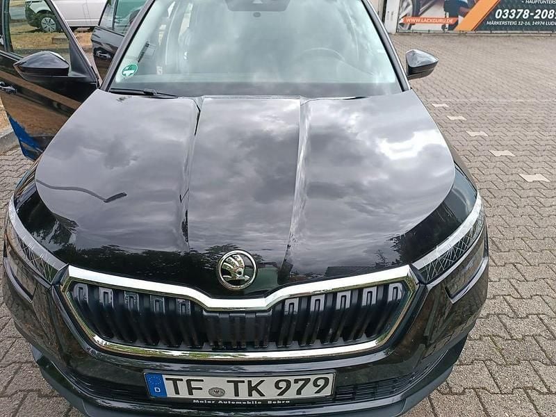 Schwarz Gebraucht 2020 Skoda Kamiq Ambition SUV | 12.250 € (Guter Preis) - Bild 1/4