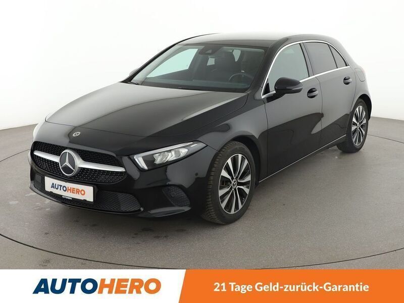 Schwarz Gebraucht 2021 Mercedes A180 Progressive Limousine | 23.640 € (Fairer Preis) - Bild 1/3
