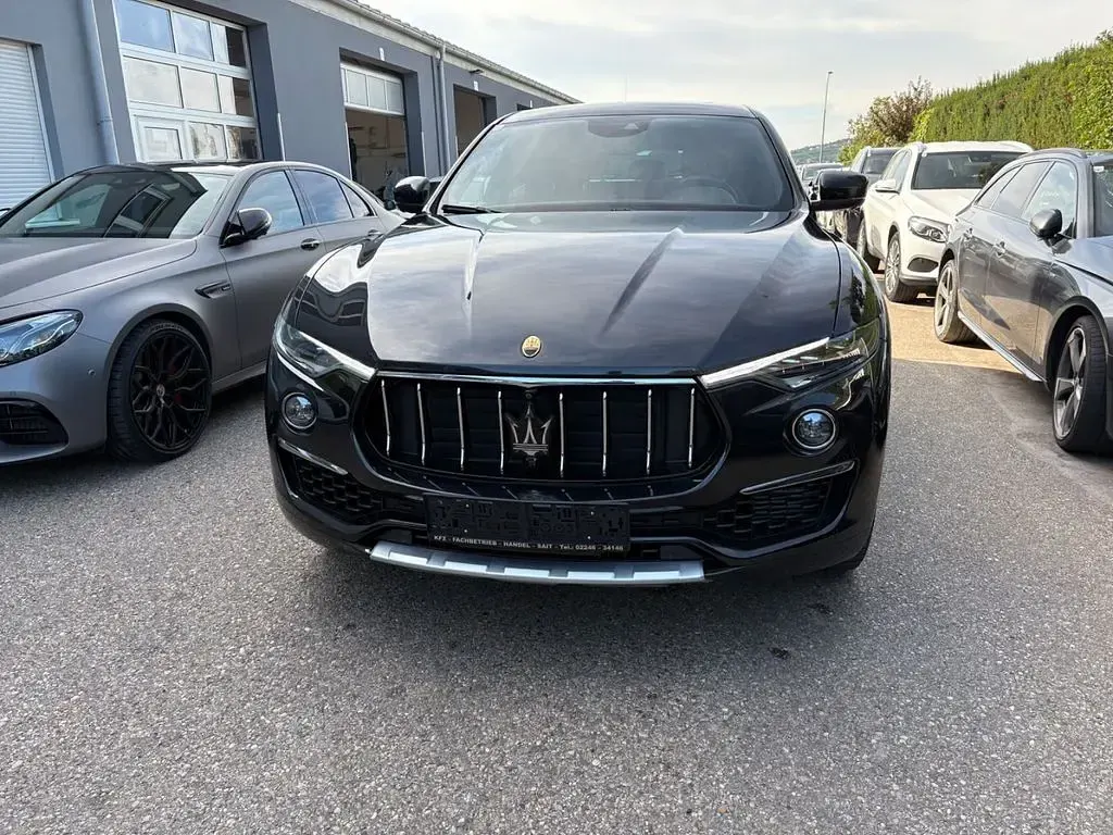 Gebraucht Maserati Levante GranLusso 349 PS (256 kW) 2020 Schwarz SUV