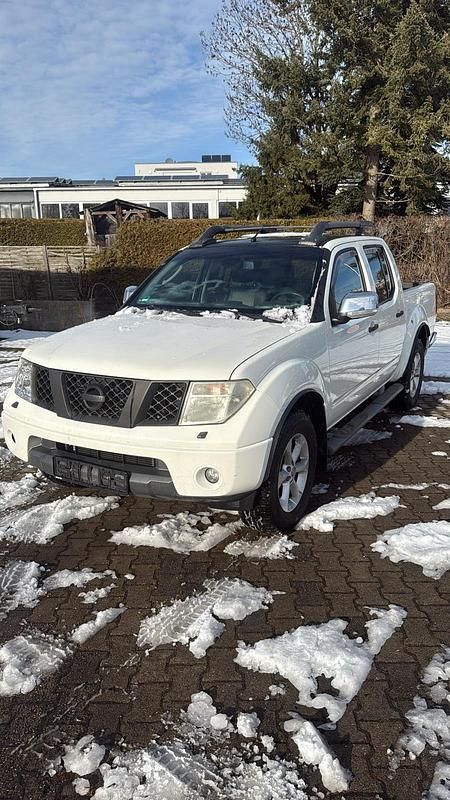 Weiß Gebraucht 2007 Nissan Navara Abholung | 8.500 € (Superpreis) - Bild 1/4