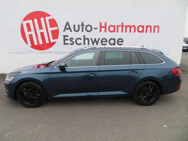 Gebraucht Skoda Superb Style 200 PS (147 kW) 2023 Lavablau (metallic) Kombi