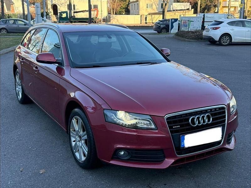 Rot Gebraucht 2011 Audi A4 Ambiente Kombi | 4.700 € (Superpreis) - Bild 1/4