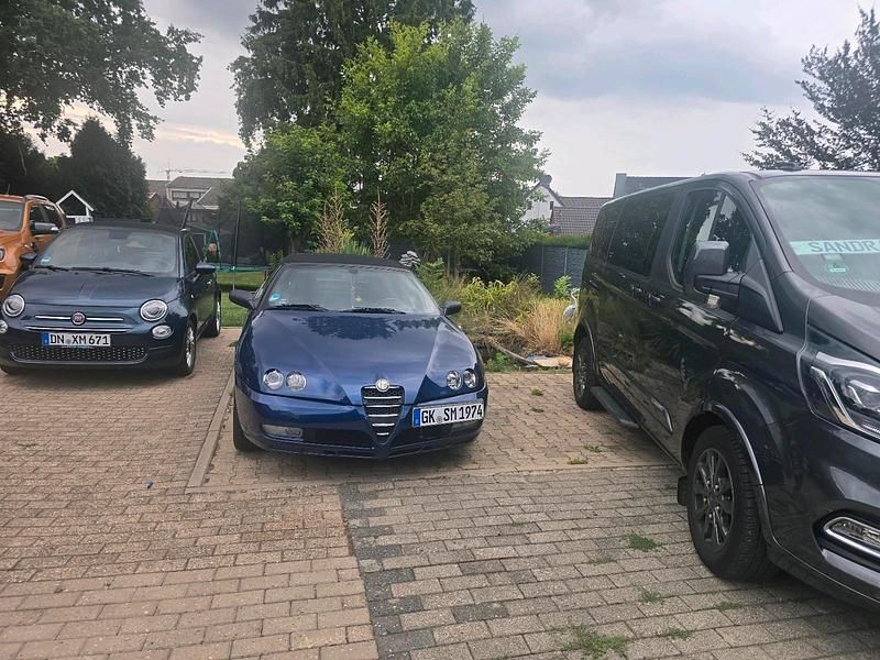 Blau Gebraucht 2007 Alfa Romeo Spider Cabrio | 11.750 € - Bild 1/4