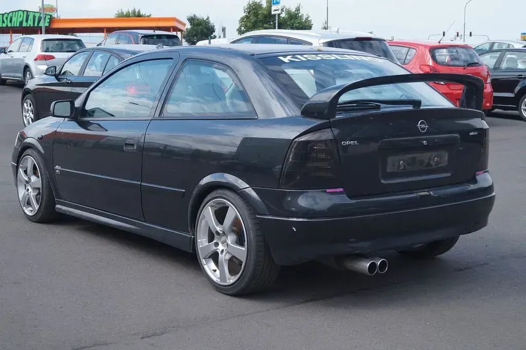Gebraucht Opel Astra Cabriolet 136 PS (100 kW) 1999 Schwarz Cabrio