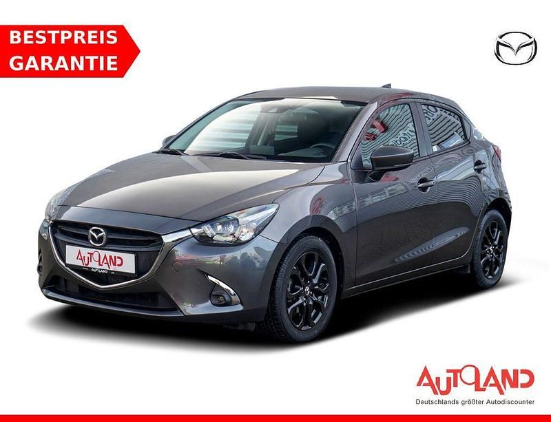 Grau Gebraucht 2018 Mazda 2 Kizoku Intense Limousine | 15.990 € (Teuer) - Bild 1/4