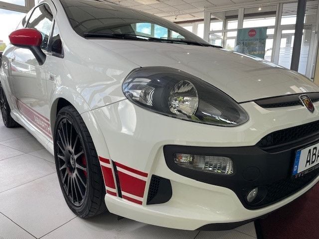 Gebraucht Abarth Punto Evo 163 PS (119 kW) 2012 Weiß Kleinwagen