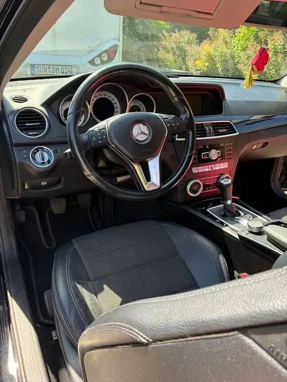 Gebraucht Mercedes 220 170 PS (125 kW) 2012 Schwarz Coupé