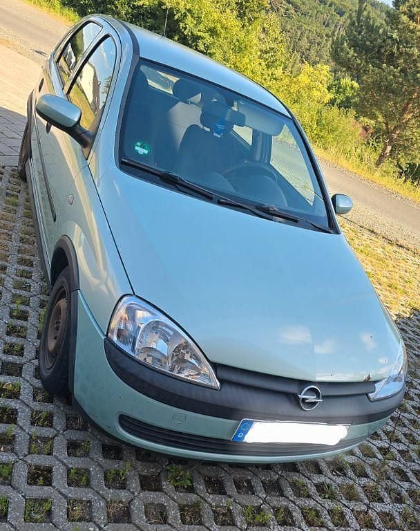 Grün Gebraucht 2002 Opel Corsa Limousine | 990 € (Guter Preis) - Bild 1/4