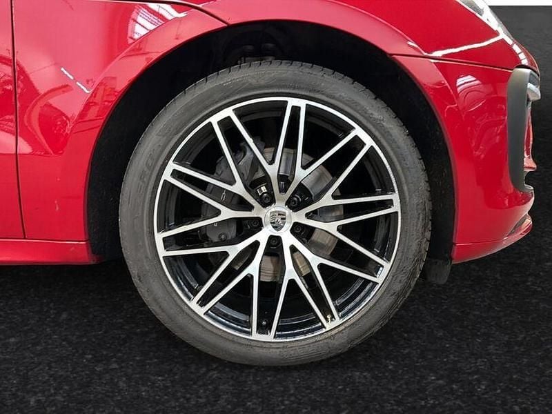 Gebraucht Porsche Macan 265 PS (194 kW) 2024 Rot SUV