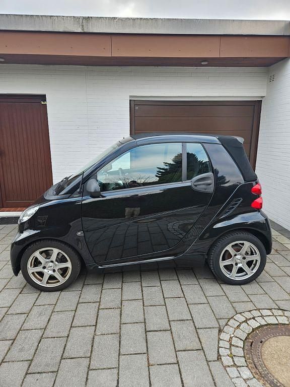Gebraucht Smart ForTwo Cabrio 71 PS (52 kW) 2011 Schwarz Cabrio