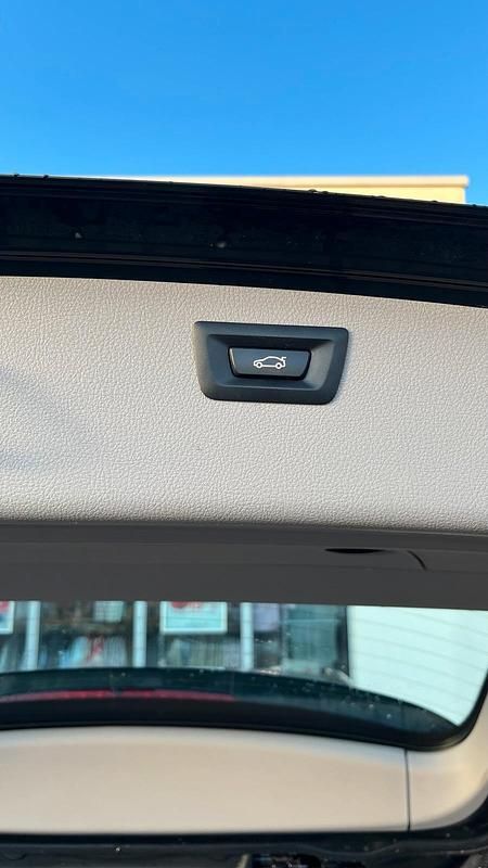 Gebraucht BMW 320 184 PS (135 kW) 2013 Schwarz Kombi