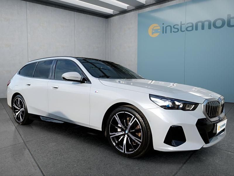 Gebraucht BMW 540 303 PS (222 kW) 2025 Grau Kombi