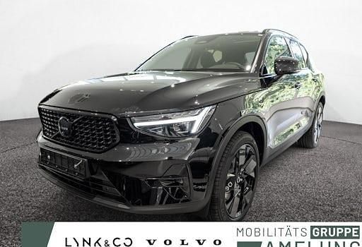 Neu Volvo XC40 Plus 163 PS (119 kW) 2025 Schwarz SUV