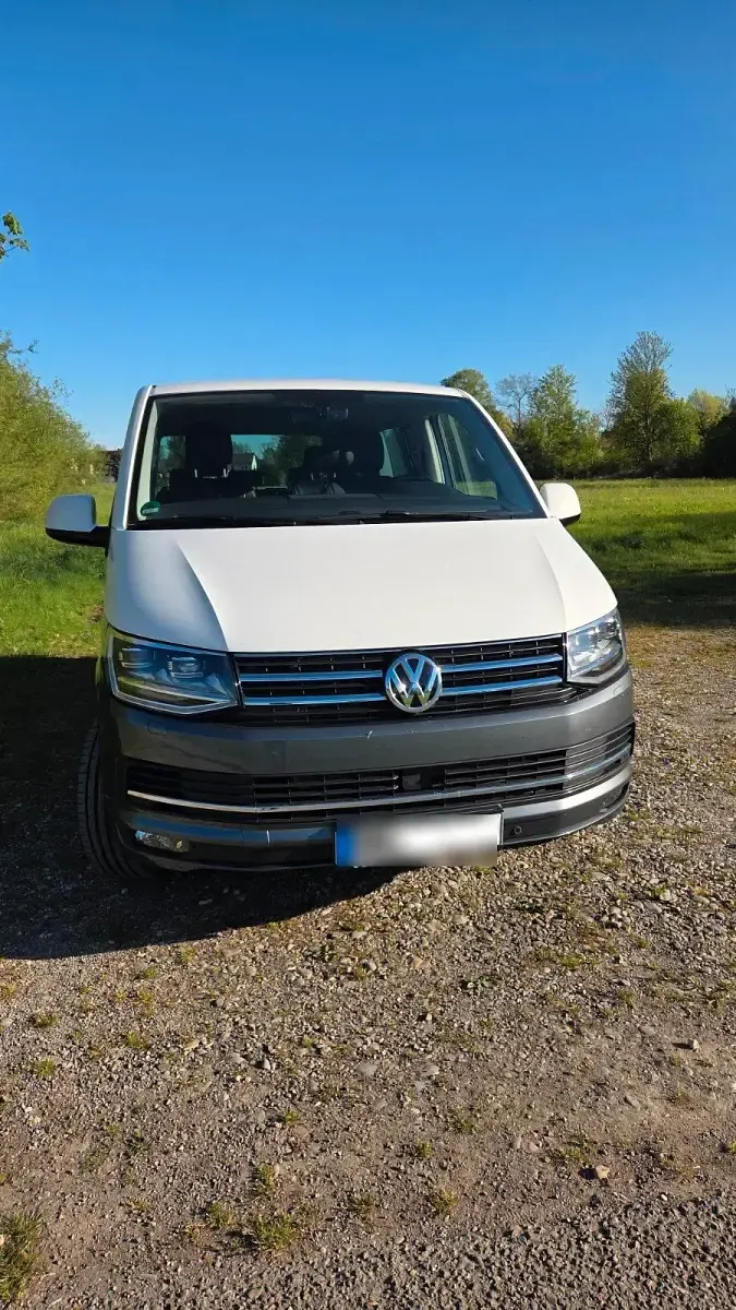 Second-hand VW Multivan Highline 199 CP (146 kW) 2019 Alb Monovolum