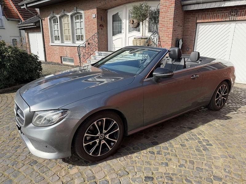 Gebraucht Mercedes E220 194 PS (142 kW) 2019 Grau Cabrio