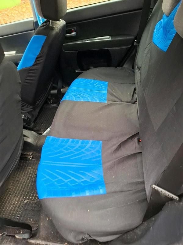 Usado Mazda 2 80 HP (58 kW) 2007 Prateado Citadino