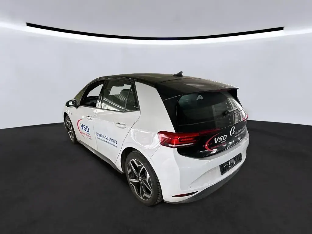 Gebraucht VW ID.3 Pro 150 kW (204 PS) 2023 Gletscherweiß metallic Kleinwagen