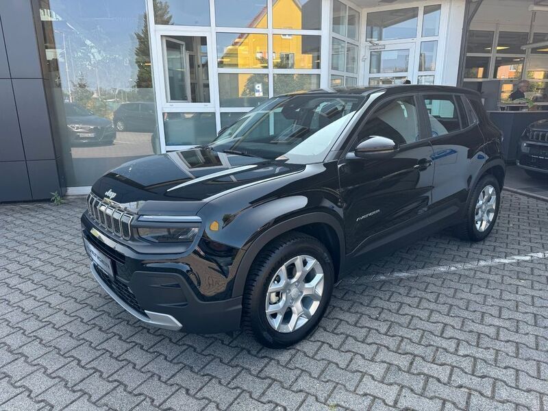 Neu Jeep Avenger Altitude 101 PS (74 kW) 2025 Schwarz SUV