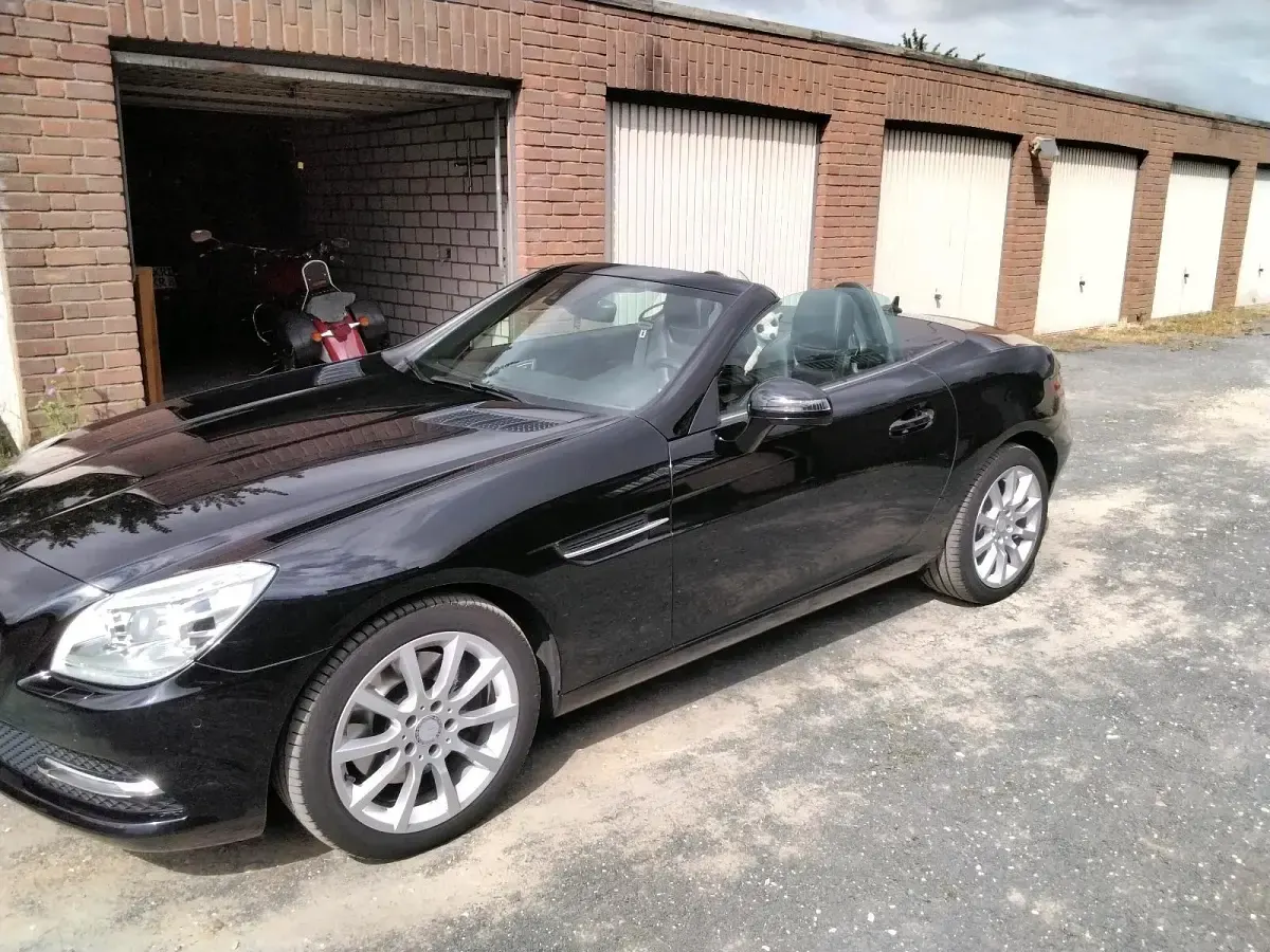 Gebraucht Mercedes SLK250 204 PS (150 kW) 2011 Schwarz Cabrio