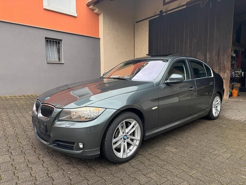 Gebraucht BMW 330 272 PS (200 kW) 2009 Grau Limousine