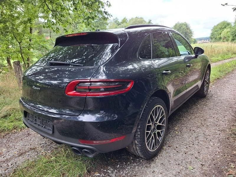 Gebraucht Porsche Macan 252 PS (185 kW) 2017 Schwarz SUV
