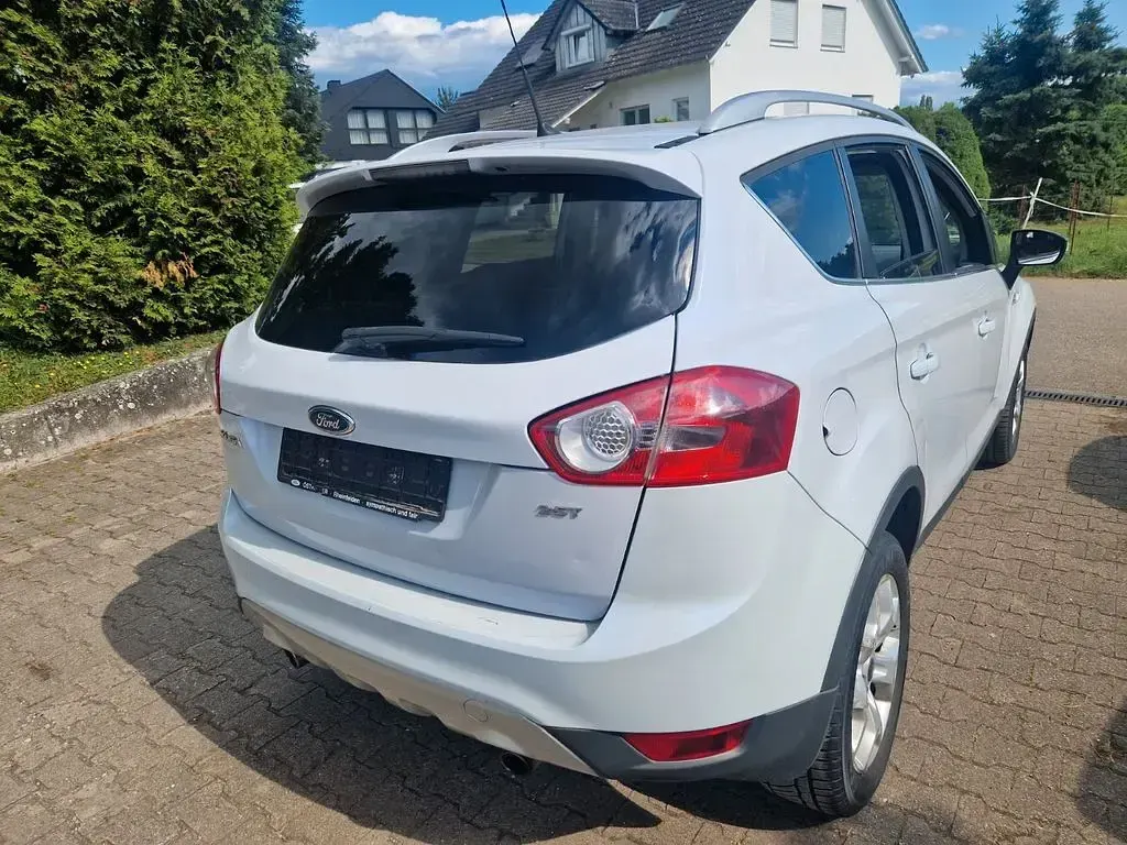 Gebraucht Ford Kuga 200 PS (147 kW) 2009 Weiß SUV
