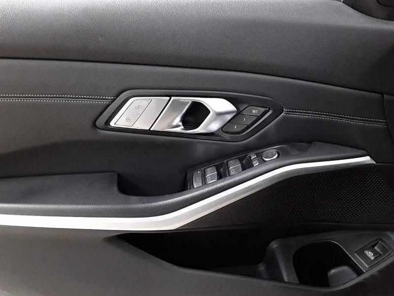 Gebraucht BMW 320 Advantage 184 PS (135 kW) 2020 Schwarz uni Kombi