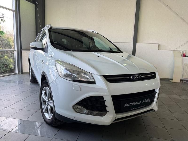 Gebraucht Ford Kuga 150 PS (110 kW) 2017 Weiß SUV