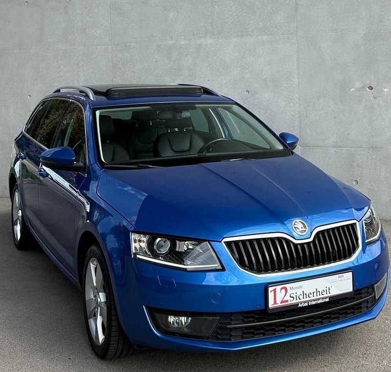 Blau Gebraucht 2015 Skoda Octavia Style Kombi | 12.499 € (Etwas zu teuer) - Bild 1/4